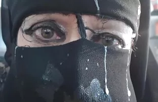 XXX Tridimensionale pollo patatine grosse tette video mostro in un buco