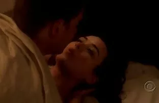XXX Una bella donna tradisce un uomo con il suo film porno moglie puttana amico occupato