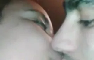 XXX Russo pulcino giovani troie tettone lotta, rotto da calvo Armenia