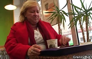 XXX Mettere su un lungo film gratis sesso con animali drive puttana