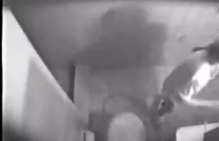 XXX L'uomo raccolse un giovane nero xxx vecchie lesbiche